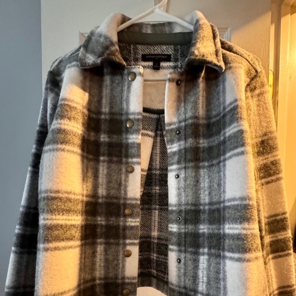 Short flannel jacket 🍁 - Picture 1 of 3